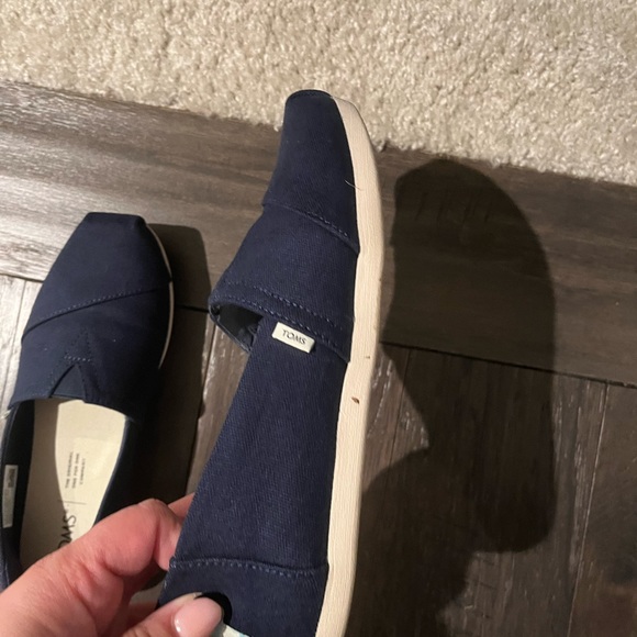 TOMS - Picture 11 of 11